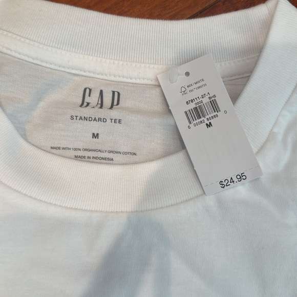 GAP Other - Bundle of 4 GAP men’s standard Pocket Tee / 4 T Shirts
Short sleeves NWT